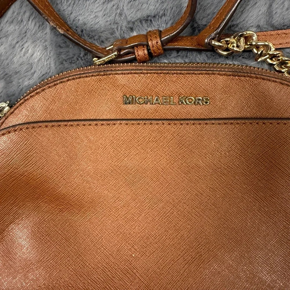 Michael Kors Cindy Dome Crossbody Bag Tan Acorn Saffiano Leather Gold Chain